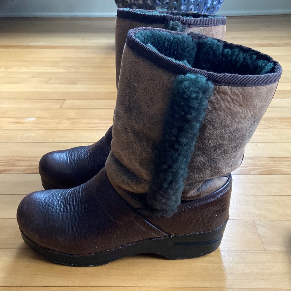 Dansko Sherpa Lined Boots size 38